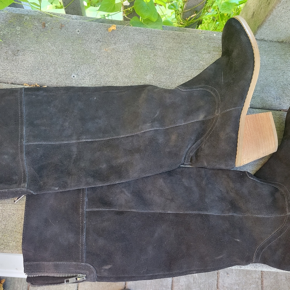 Leather  boots